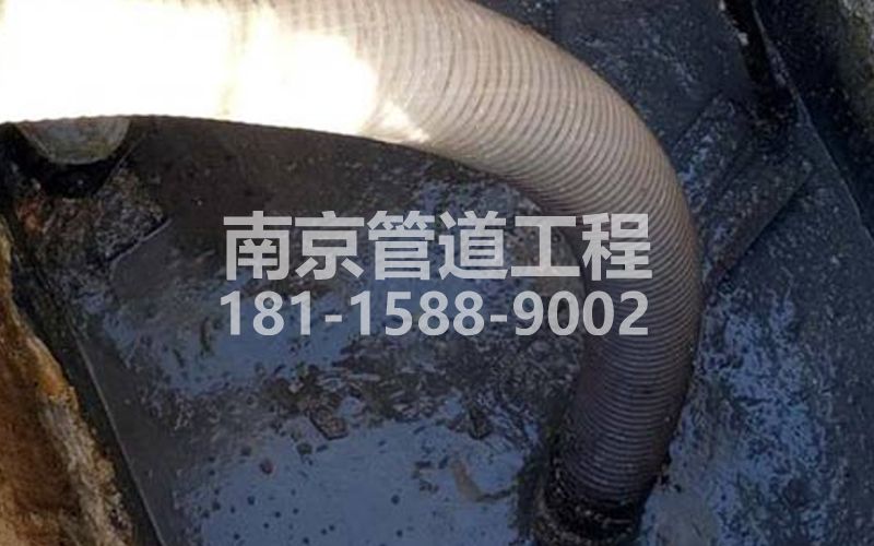 213玄武湖抽粪